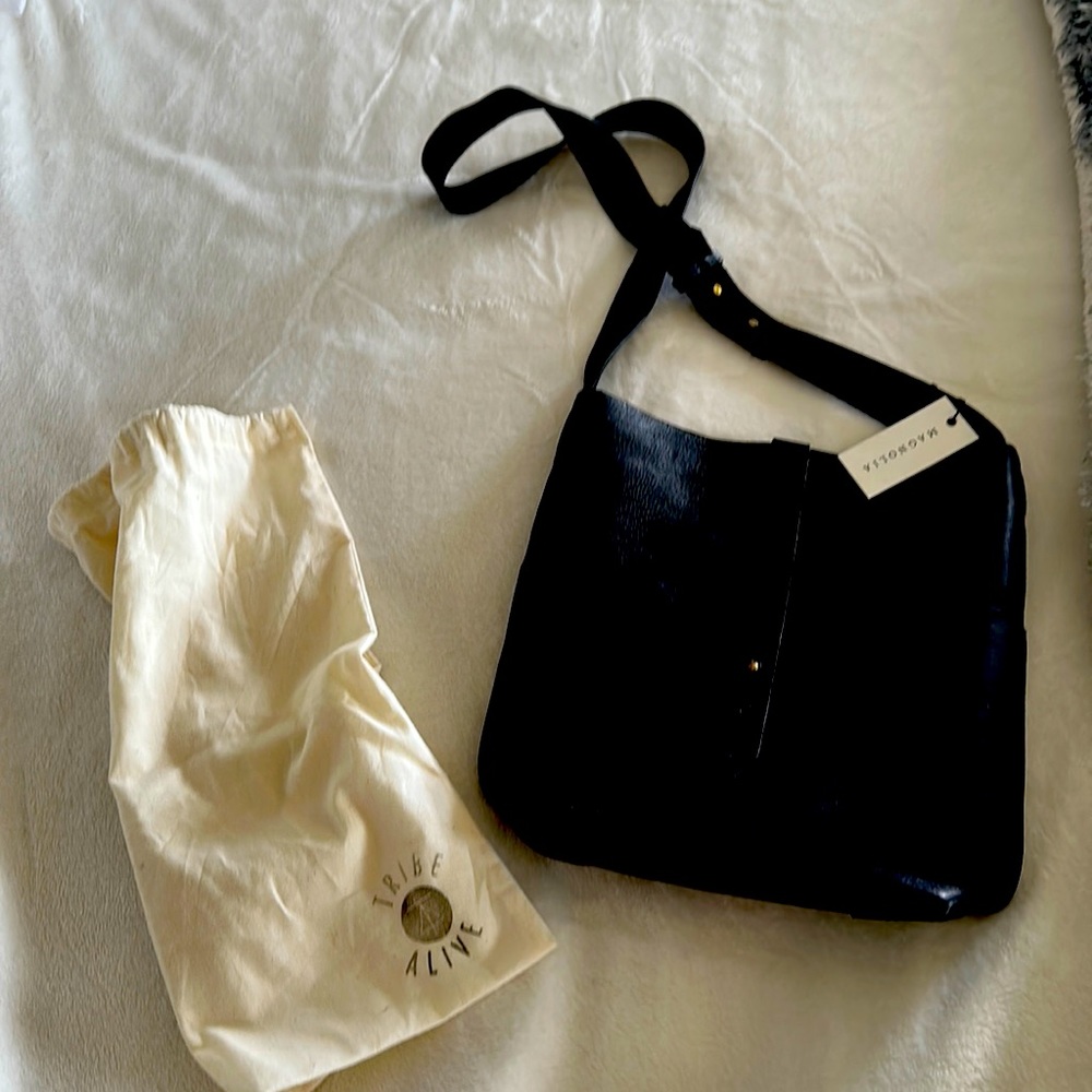 Magnolia Black Purse